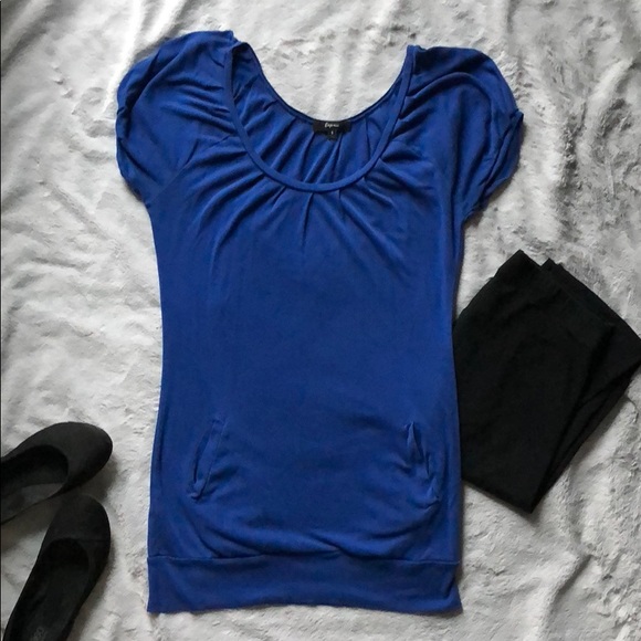 Express Tops - Express blue short sleeve tunic top with pockets